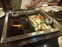 -百年川椒重庆老火锅(光谷店)