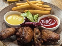 香炸鸡翅配薯条-Money Shops(愚园路店)