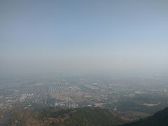 -鬼笑石后山停车场