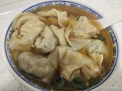 半菜半肉-古徽州馄饨店(宝安路店)