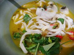 藤椒酸菜黑鱼面-陳八两面家(滨江天街店)