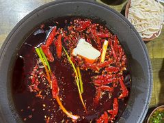 -黄潇洒老火锅(九眼桥宏济巷店)
