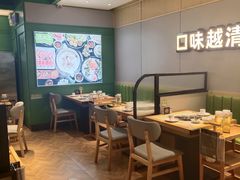 大堂-煲大王猪肚鸡·椰子鸡火锅(红谷滩万达店)