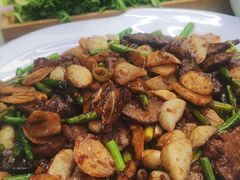 -一口猪海鲜浑锅·东北家常菜