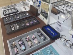 -视野联行眼镜·蔡司·尼康战略合作店(城西银泰店)