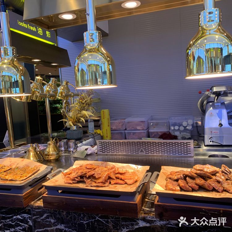 江南蓝鲸世界性价比高的海鲜自助餐厅