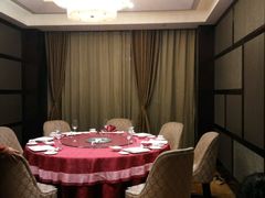 -西安唐隆国际酒店(大雁塔大唐不夜城店)