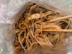 -梁老三麻辣鸡头(汝河小区店)