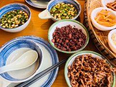 -包整·丝娃娃(一览甲秀楼风景店)