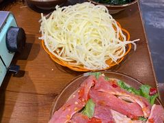 -黔有有贵州酸汤夺夺粉火锅(五味十字店)