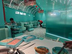 -季季红火锅(柳州城中万达二店)