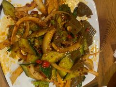 黄瓜拌牛肉-喇喇排骨火锅·传统韩式脊骨汤(望京西园总店)