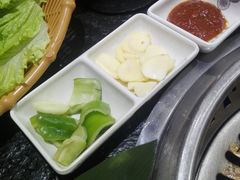 -草家酱蟹炭火烤肉店(珲春南路一店)