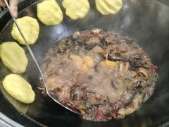 -哈尔滨烧烤·山河村铁锅炖(交大店)