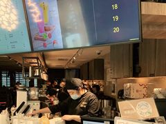 -湊湊火锅·茶憩(南京东路悦荟店)