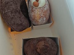 -85度C(生甜甜圈研究工坊·上海平凉店)
