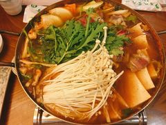 牛肉菌汤锅-青瓦餐厅·生鱼片·韩园烤肉(西塔店)