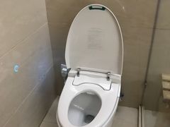 -兴芮温泉度假区