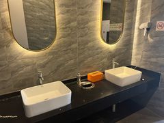 -跃动游泳健身俱乐部(新华传媒店)