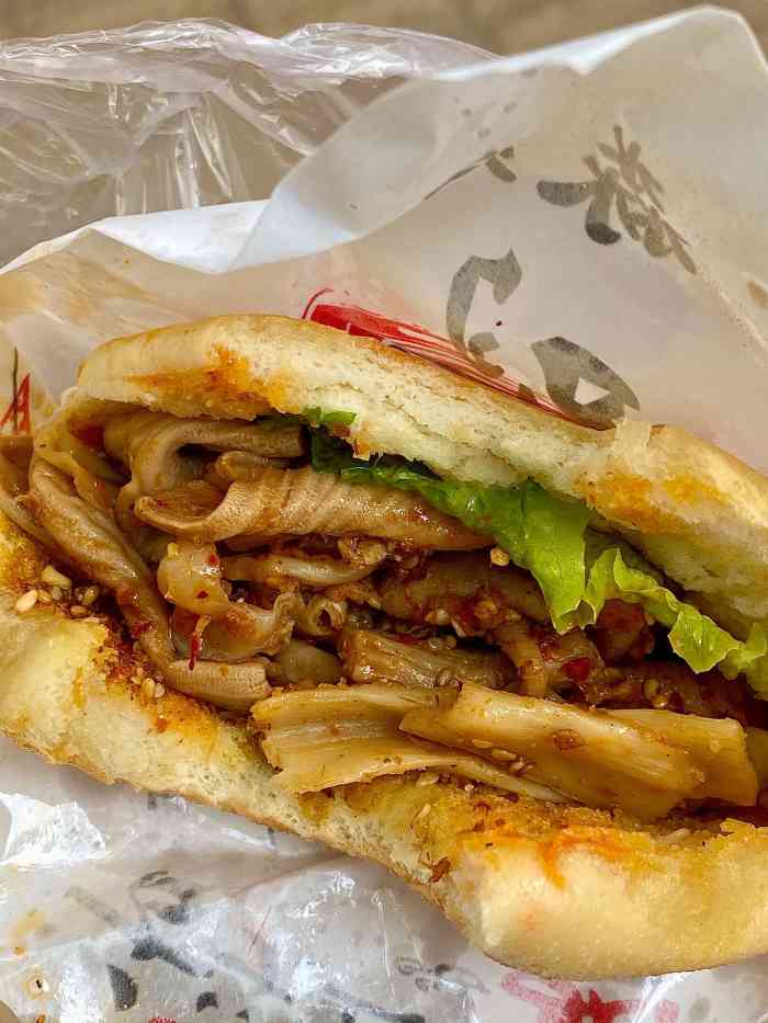 鸭肚卷饼-"收藏夹里吃灰三个月的小摊,今天路过正好赶.