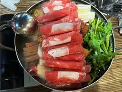 部队锅-MI WU FACTORY米屋美食工厂餐厅(绿地店)