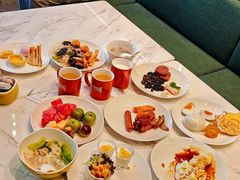 -广州花都融创文旅城希尔顿惠庭酒店