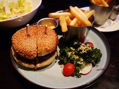 蓝蛙秘制够呛辣牛肉汉堡-bluefrog蓝蛙(皇庭广场店)
