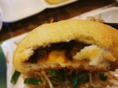 酥皮焗叉烧包-添好运点心专门店(深水埗店)