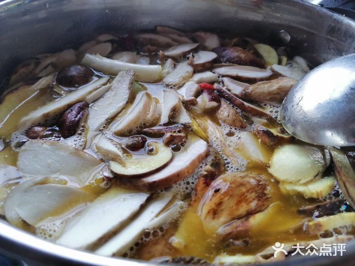 野菌皇海景野生菌火锅(滨海大道店)图片