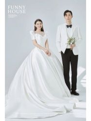 -雪中彩影婚纱摄影·微光艺术中心