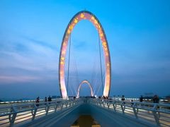 -南京眼步行桥