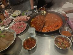 -鹿鸣山草本茶香火锅(园西路店)