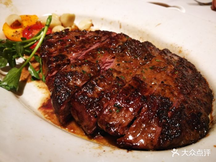 果木炙烤雪花牛排