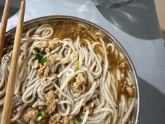-正宗杨记普洱酸醋米线(总店)