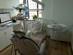 -Dr.Z dental仁康种植矫正中心