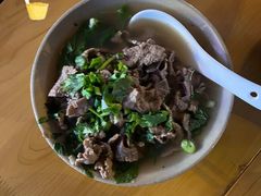 -大众跷脚牛肉馆·非遗传承单位(峨眉山店)