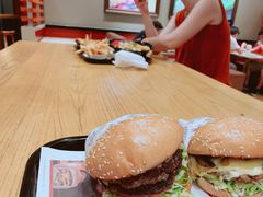 -The Habit Burger Grill 哈比特汉堡(爱琴海店)