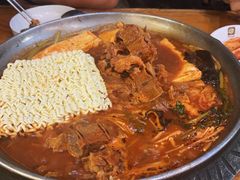 -喇喇排骨火锅·传统韩式脊骨汤(望京西园总店)