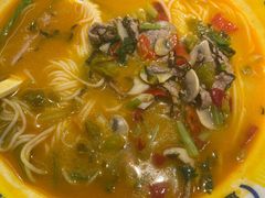 -粉小主·贵州酸汤牛肉粉(南京仙林金鹰店)