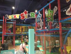 -LuckyStar幸运星家庭娱乐中心(东莞国贸店)