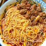 震惊！西安这家包子店排队有30米了吧！