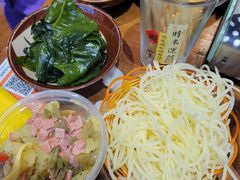 -黔有有贵州酸汤夺夺粉火锅(五味十字店)