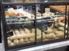 面包甜点陈列柜-面包新语(上地华联店)