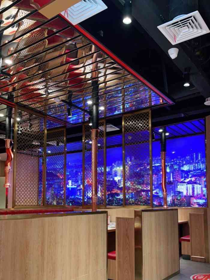 韩宫宴炭火烤肉(吾悦店)-"第一次来吃烤肉走到门口看到店里的人都在喊