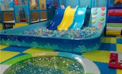 -开心哈乐亲子乐园(东森时尚百货店)