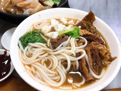 牛腩汤米粉-珍珍小食店(西华路店)