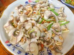 果仁炒生鱼片-禄源公·老莞诚饭店