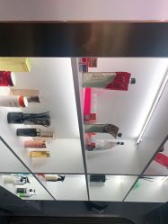 -Tloml salon
