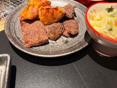 -山川小町·极番烧肉(新地假日广场店)