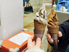 软冰淇淋-GODIVA(月星环球港店)